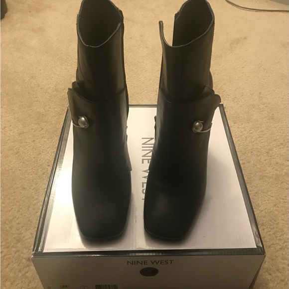 Nine West Boots - Picture 2 of 6